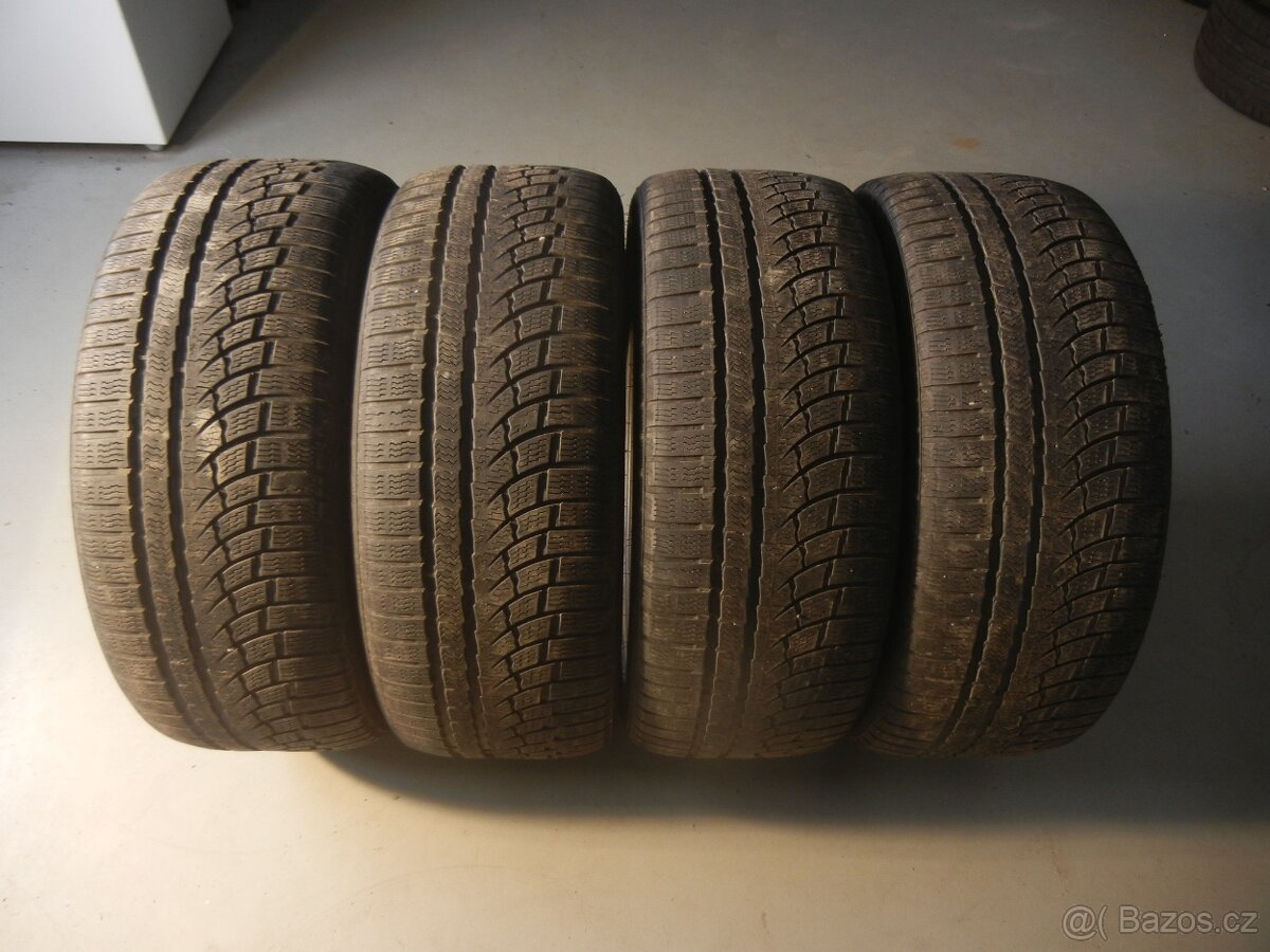 Zimní pneu Nokian 245/45R19