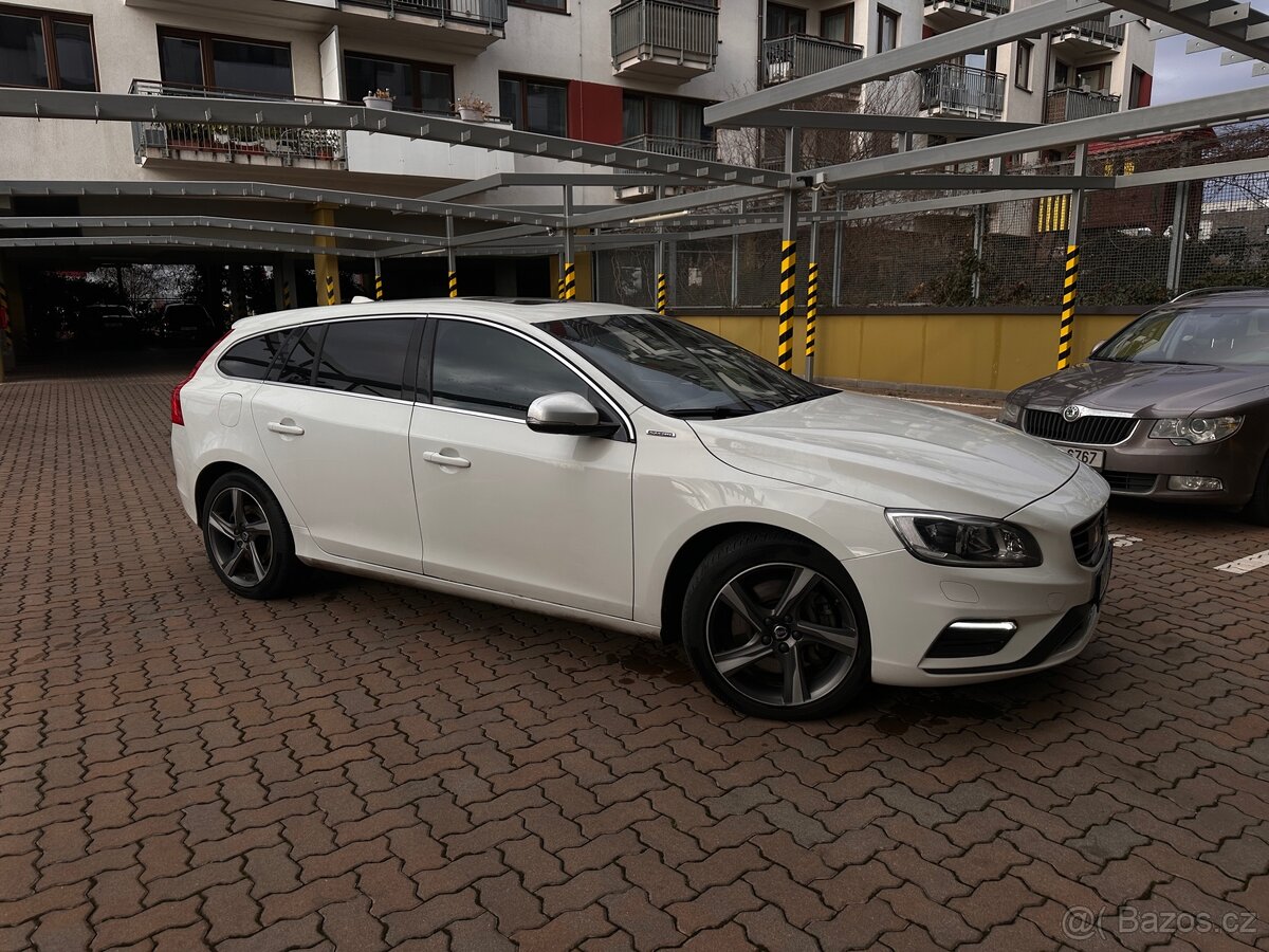 Volvo V60 D6 R-Line Plug in Hybrid