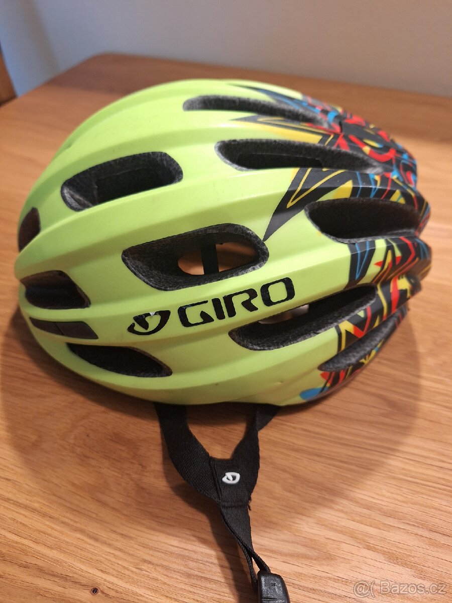 Cyklistická helma Giro