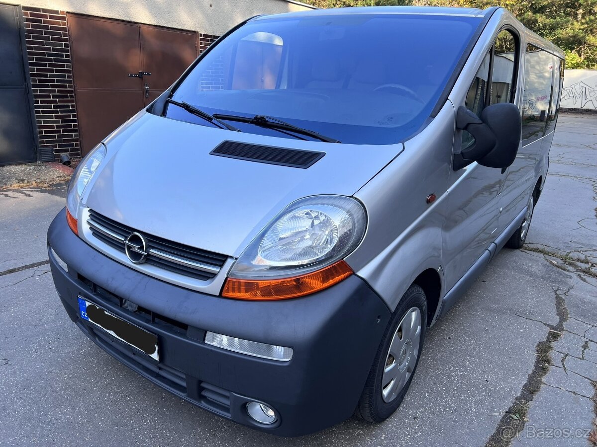 Opel Vivaro 1.9DTI 9míst