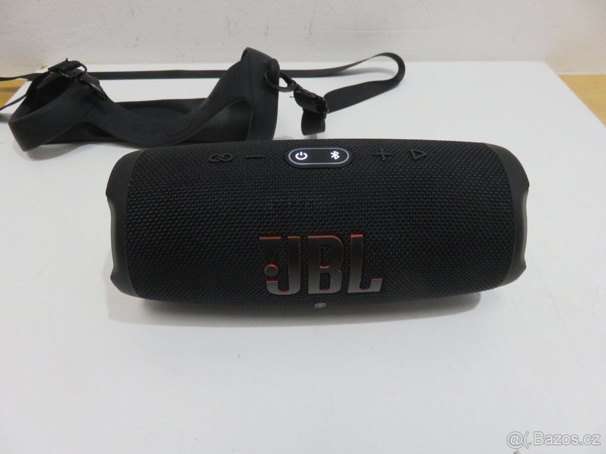 Zánovní přenosný reproduktor JBL Charge 5