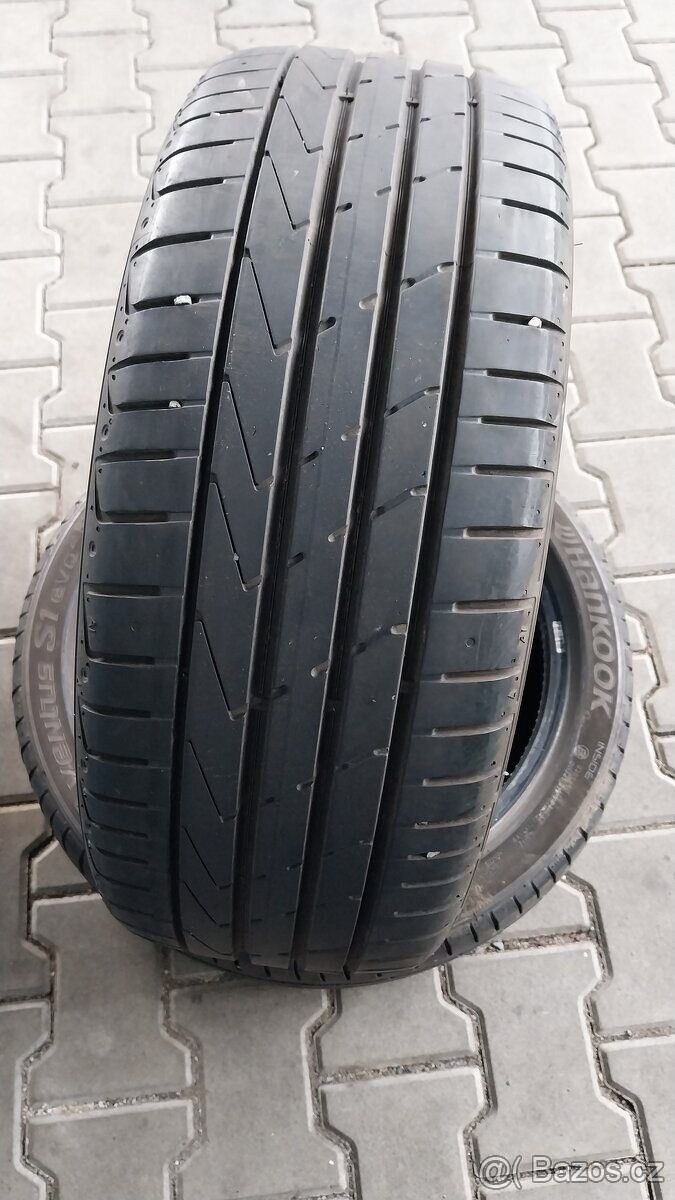 Prodám 2 x letní pneu Hankook 205/45/17