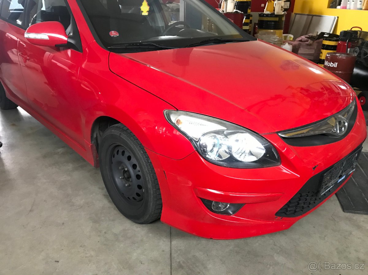 Hyundai I30 CW 2011 1,4i DOHC D4FA - díly z vozu