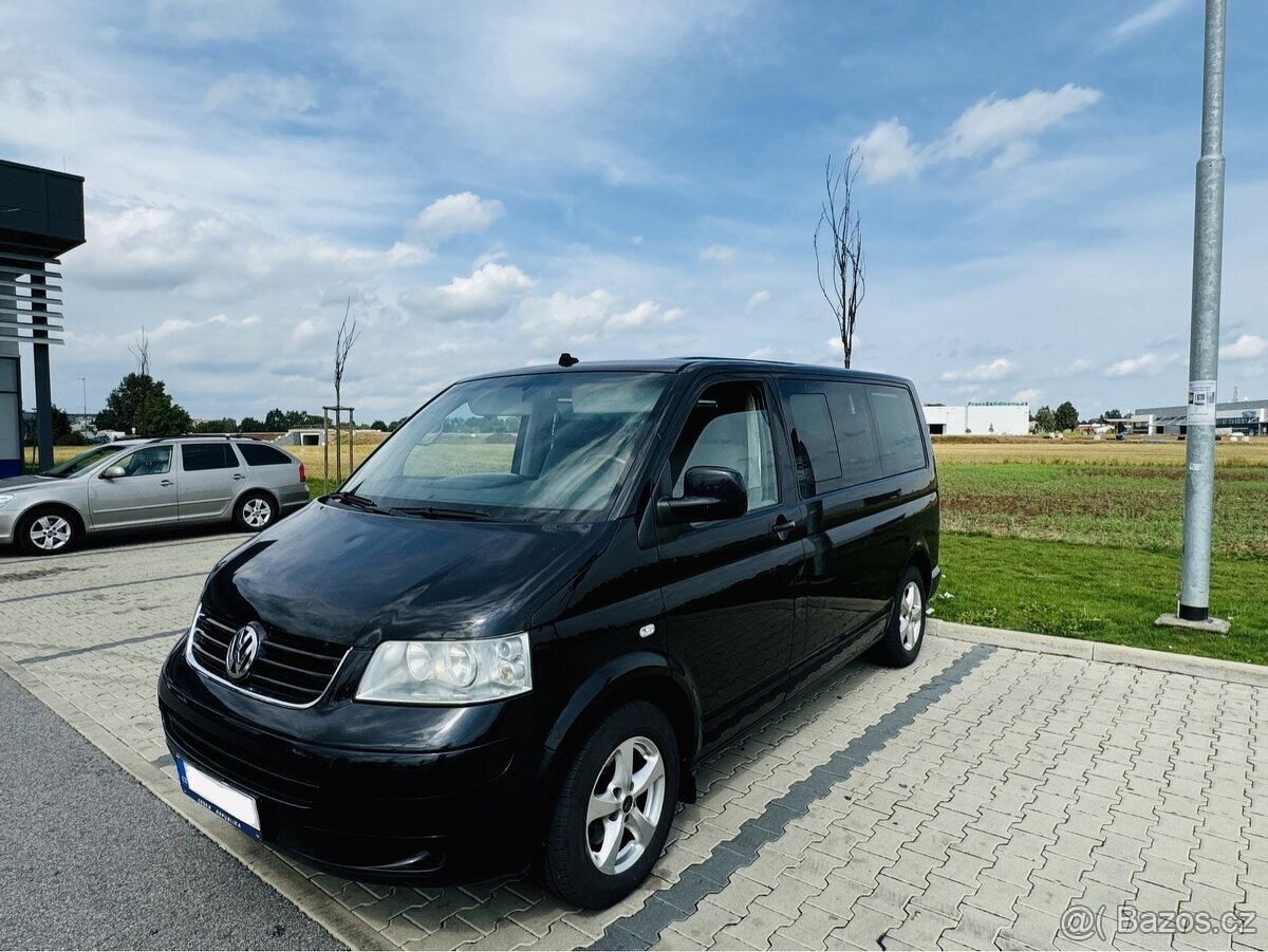 VW T5-Multivan r.v2006-7 míst+postel