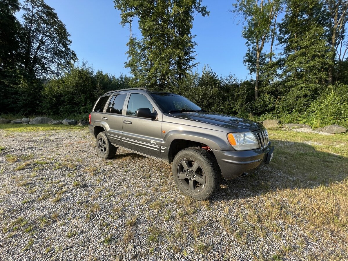 JEEP Grand Cherokee WJ 4.7 V8 HO Overland - lift 2”, bez LPG