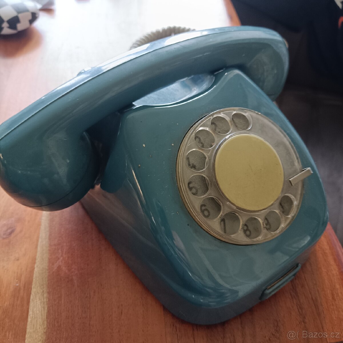 Historický telefon