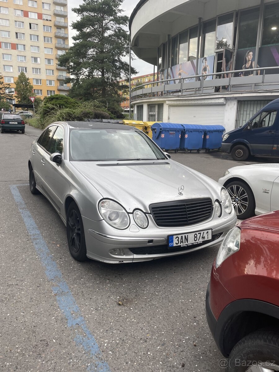 Mercedes benz e320