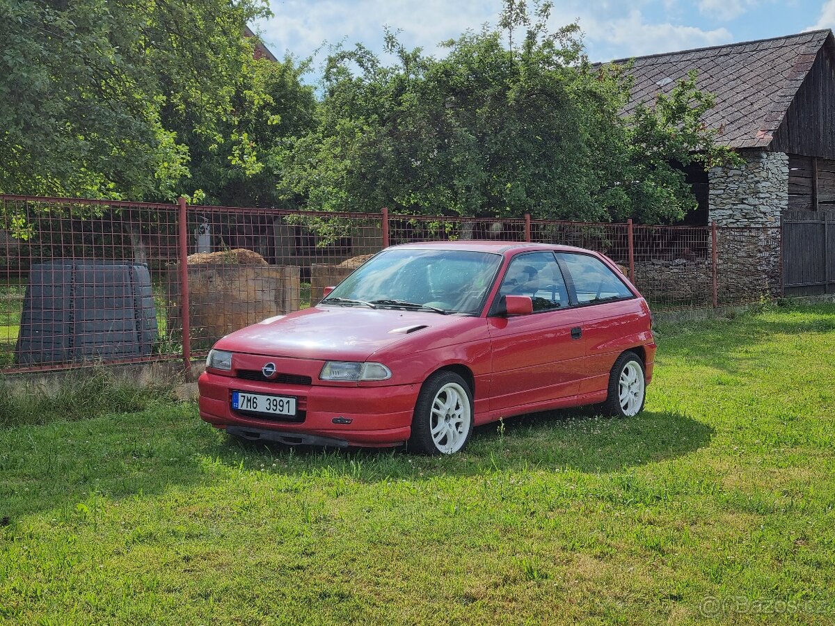 Opel Astra GSI 2.0i