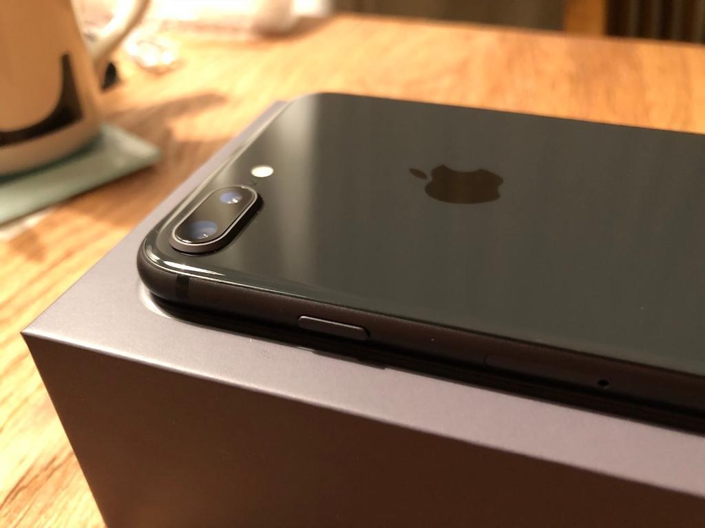 ZÁNOVNÍ. IPHONE 8 PLUS / 64 GB . SPACE GRAY. ZÁRUKA