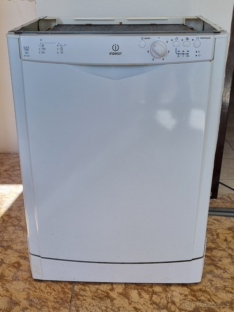 Myčka Indesit DFG 262