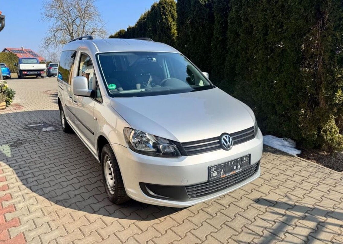 Volkswagen Caddy Maxi 1,6 TDi pravidel.servis nafta