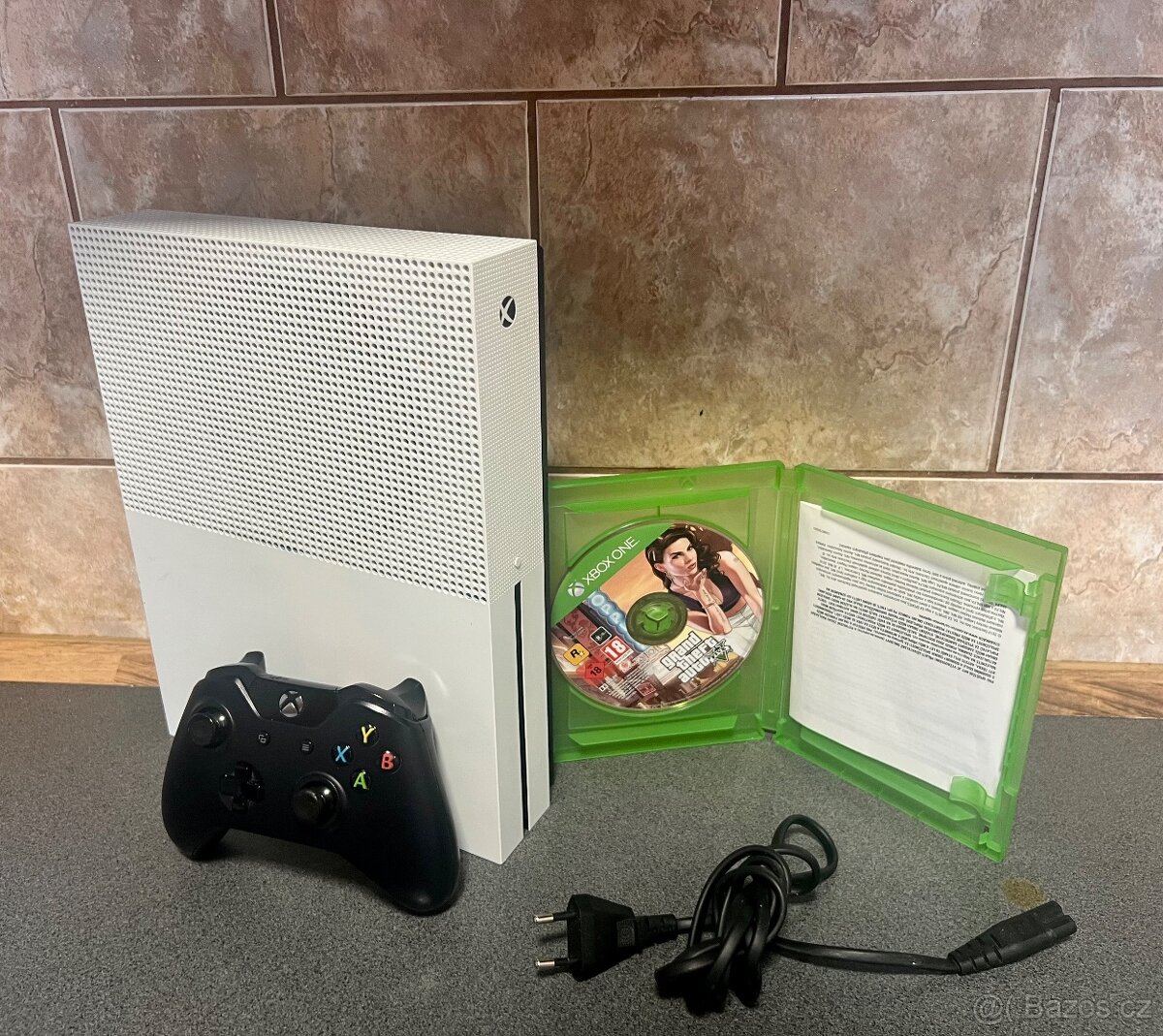 XBOX ONE S 1TB