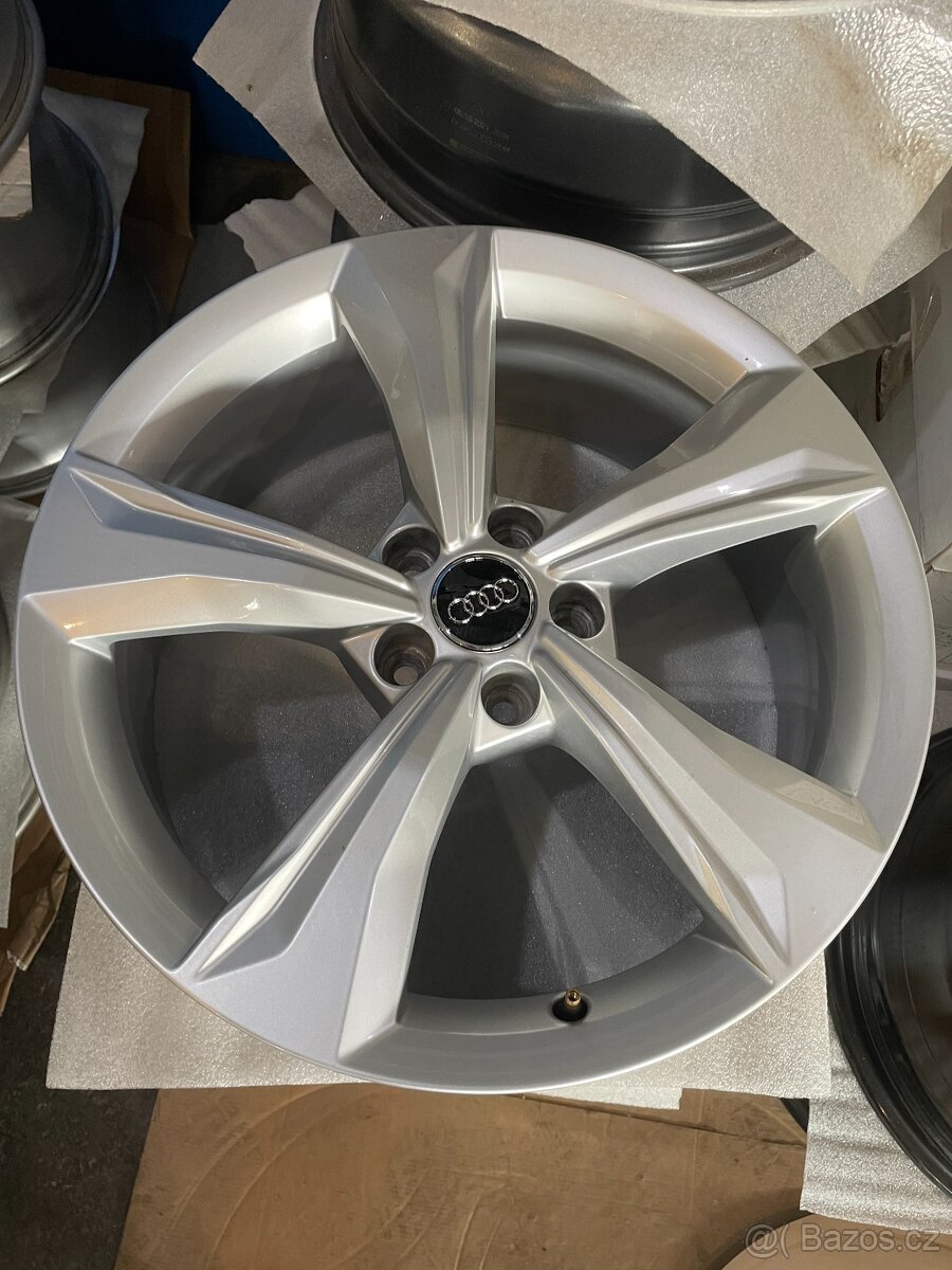 original  Audi Q5 R19 S-Line 5x112 et34 80A601025K DPH