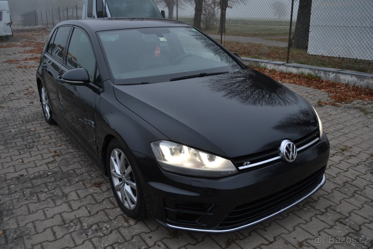 Volkswagen Golf 2.0 TSI R 4Motion 221 kw MANUÁL