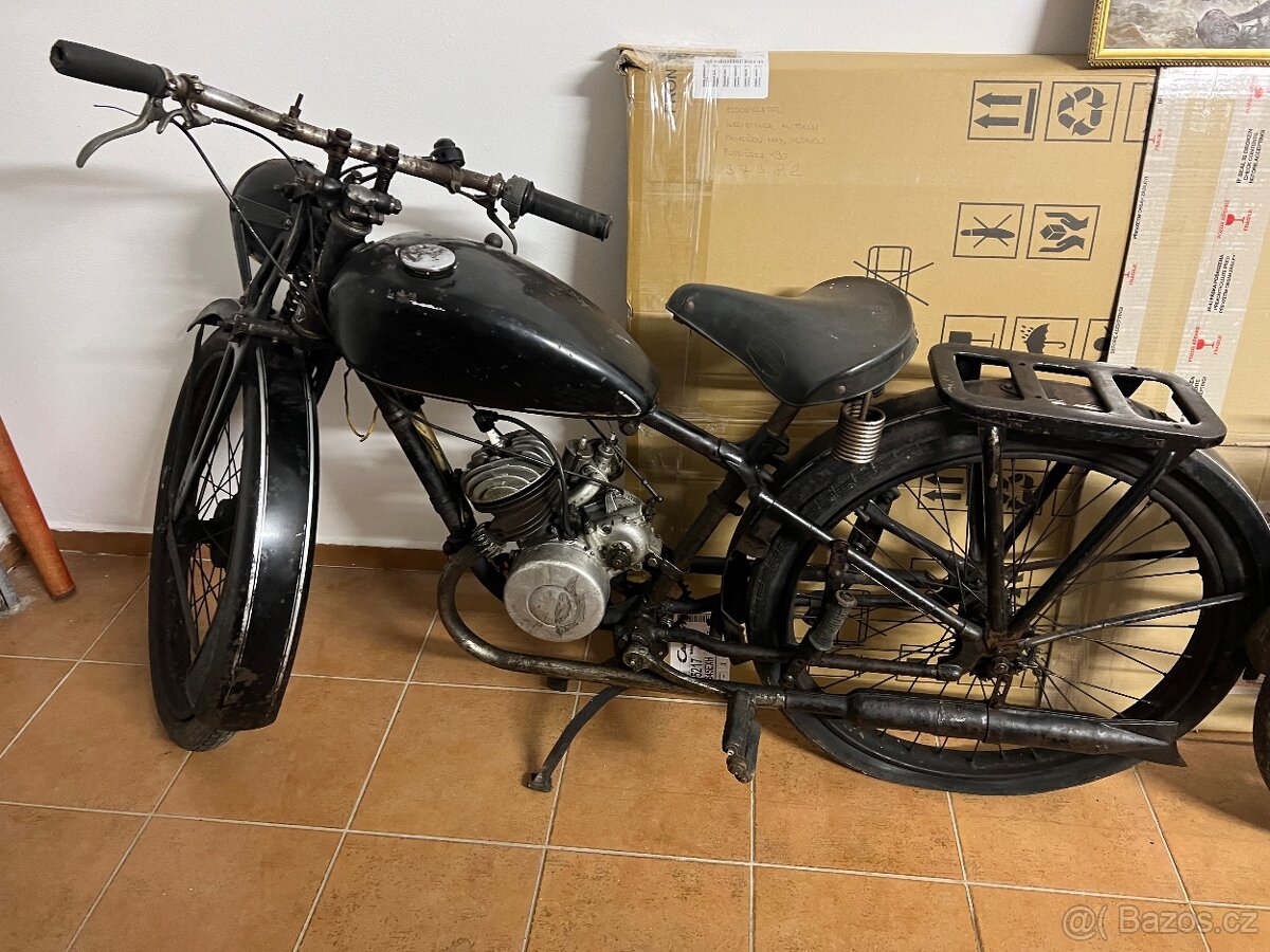 Prodam 5 motorek veteránů peugeot Simson pařez