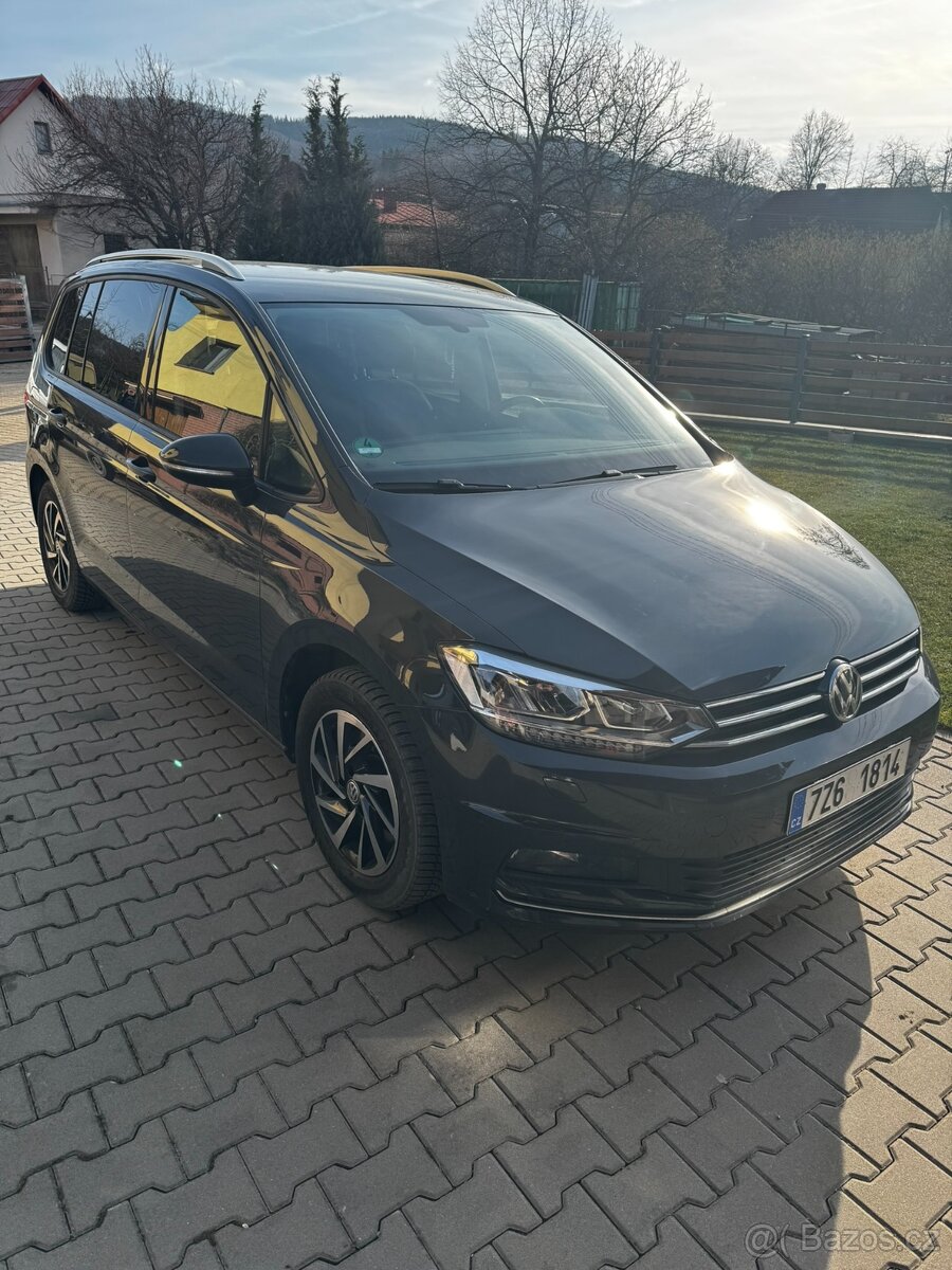 VW Touran 2.0 TDI 110kW DSG Tažné Full LED 7 Míst