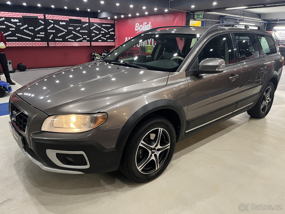 Volvo XC70 2.4 D5 AWD 136kW Momentum  AT, rv.2007