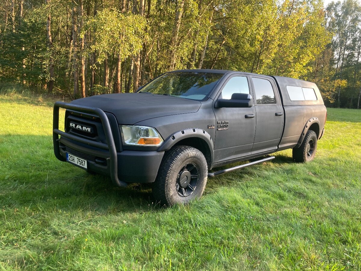 Dodge ram 2500 korba 2,5m