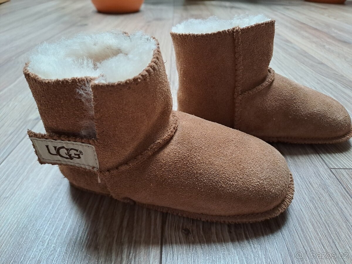 Boty UGG