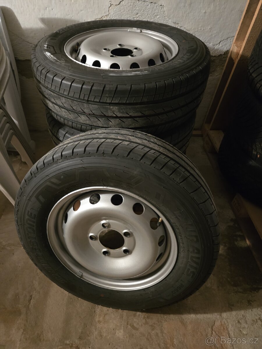 sada letnich kol pro Renault Master/Opel Movano 225/65 R16c