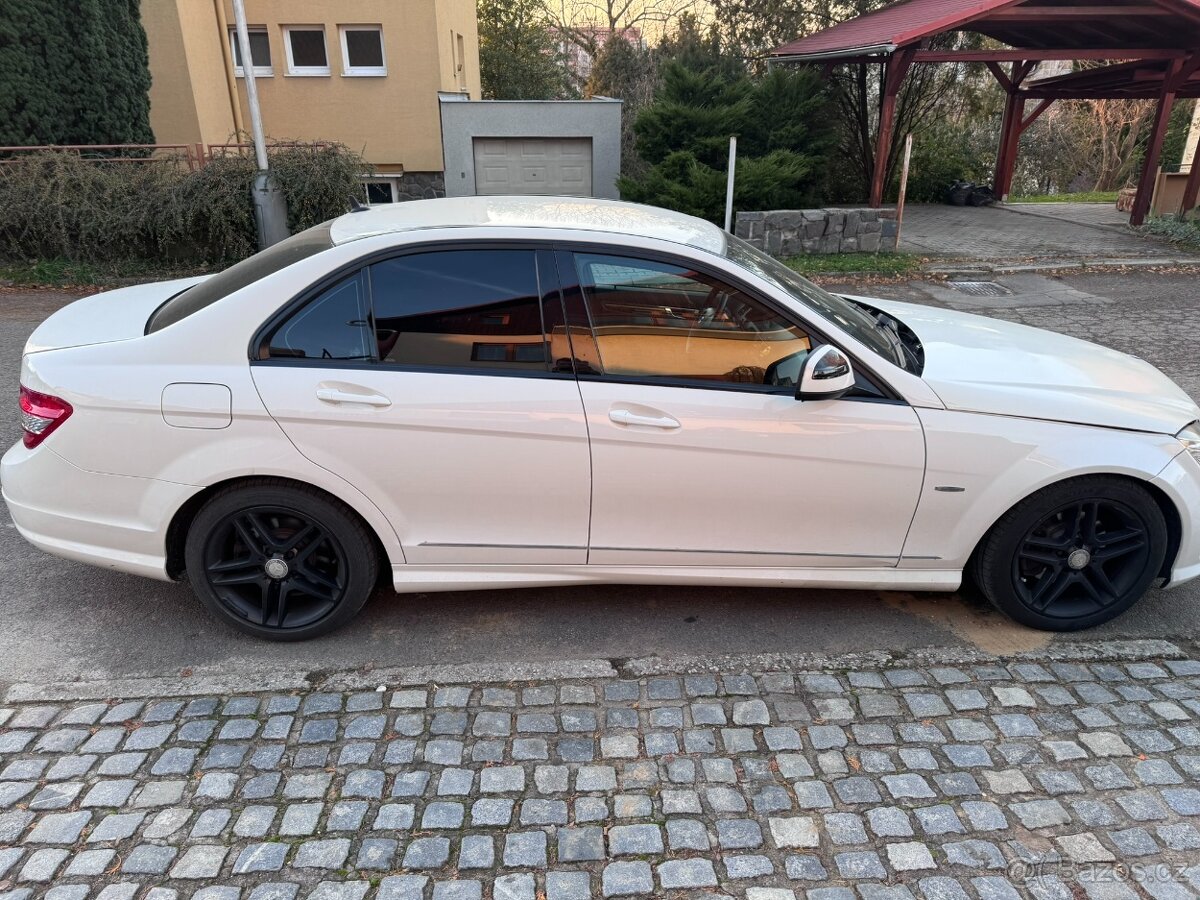 Mercedes Benz W204 - C 220 CDI 2008