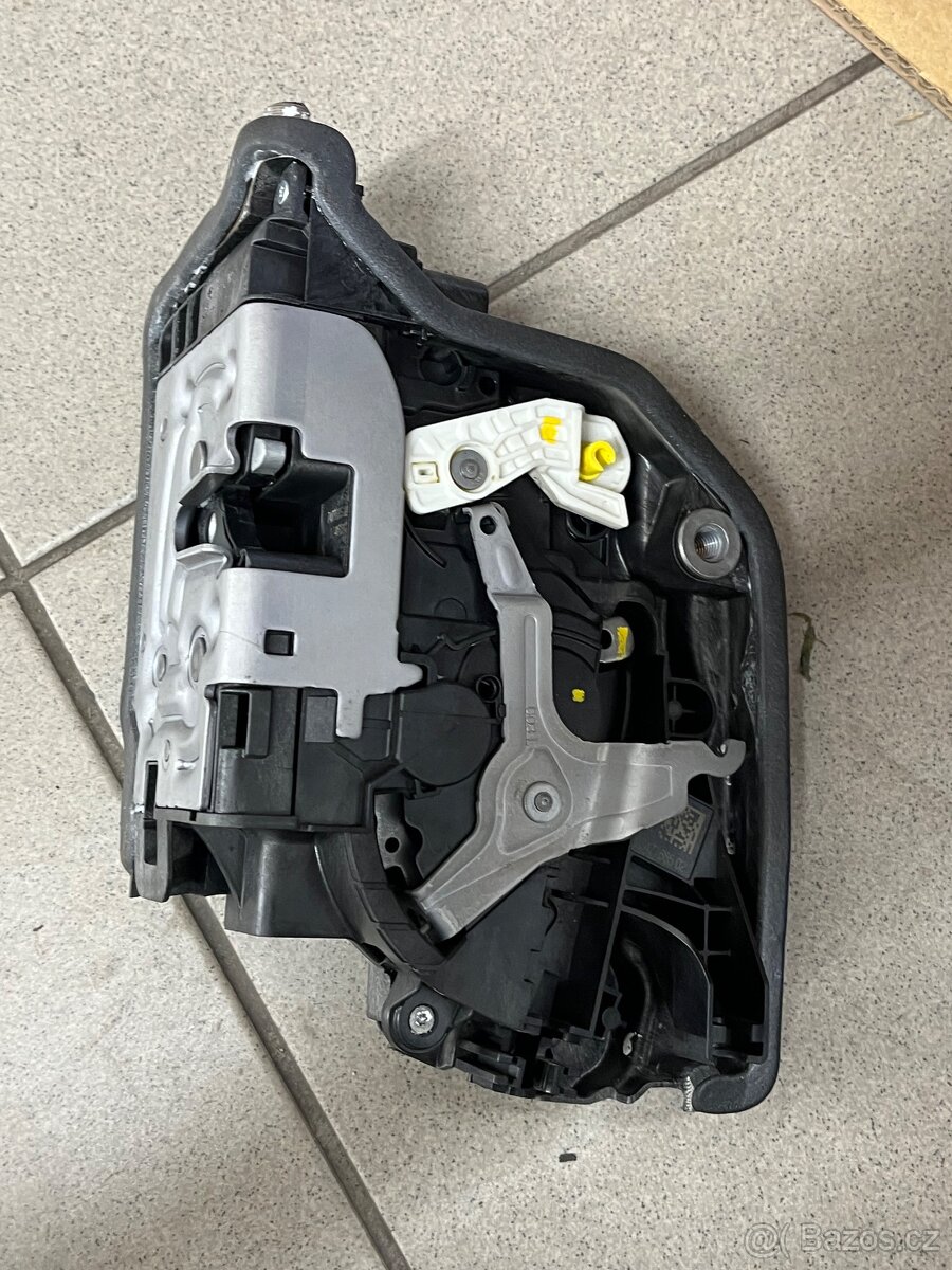 Levý přední zámek BMW g30,g31