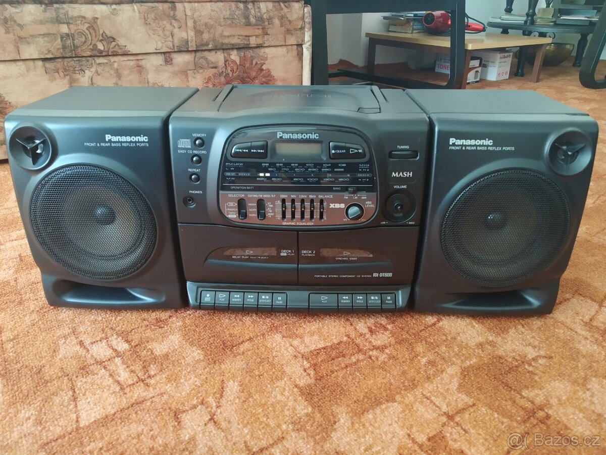 Přehrávač Panasonic, kazeťák, rádio