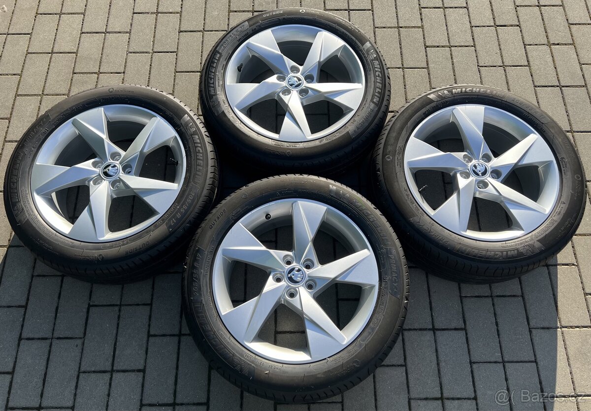 Kamiq - 17” Volans + letní 205/55 R17 Michelin 95%