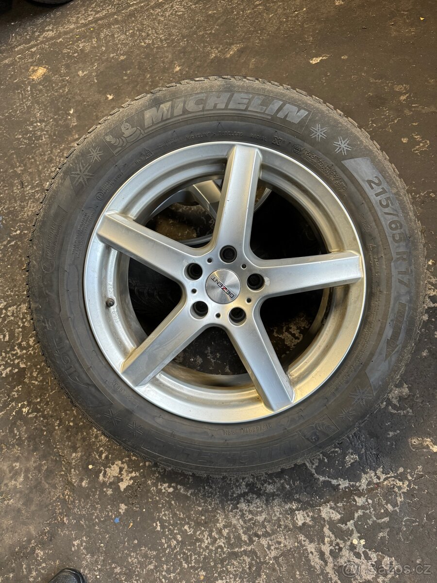 Alu kola + zimní pneu Michelin alpin 5 8mm 215/65 R17