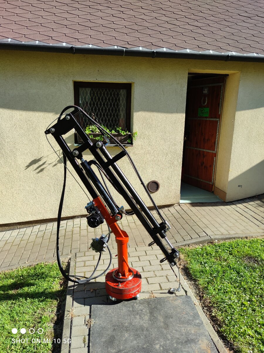 Hydraulické rameno, malotraktor, vlečka