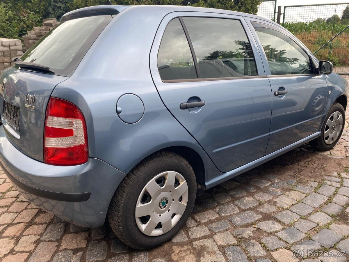 benzínová Škoda Fabia 1 1.2i  3/2007  128000km hezké auto