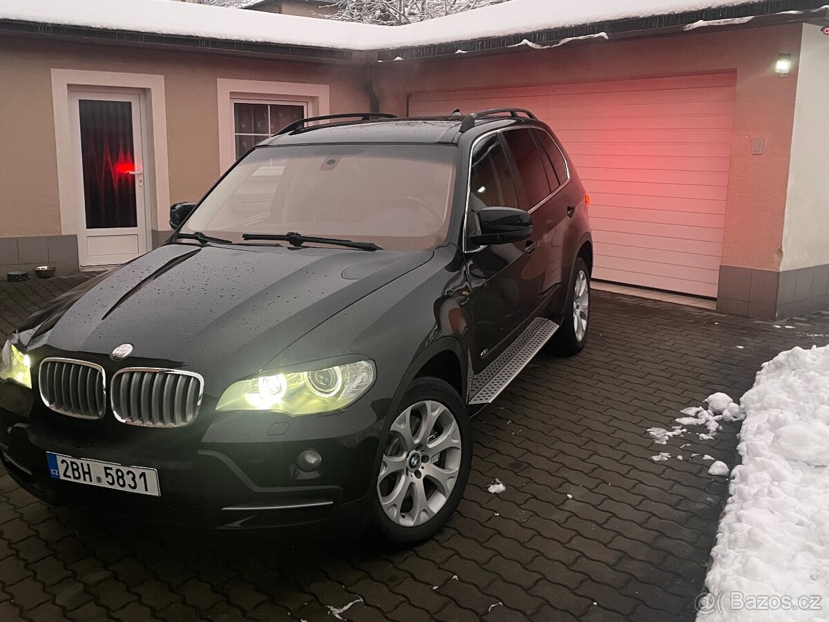 Prodám BMW X5 e70 4.8 r.v. 2007