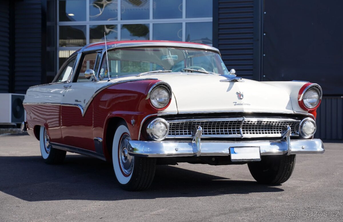 1955 Ford Fairlane Crown Victoria