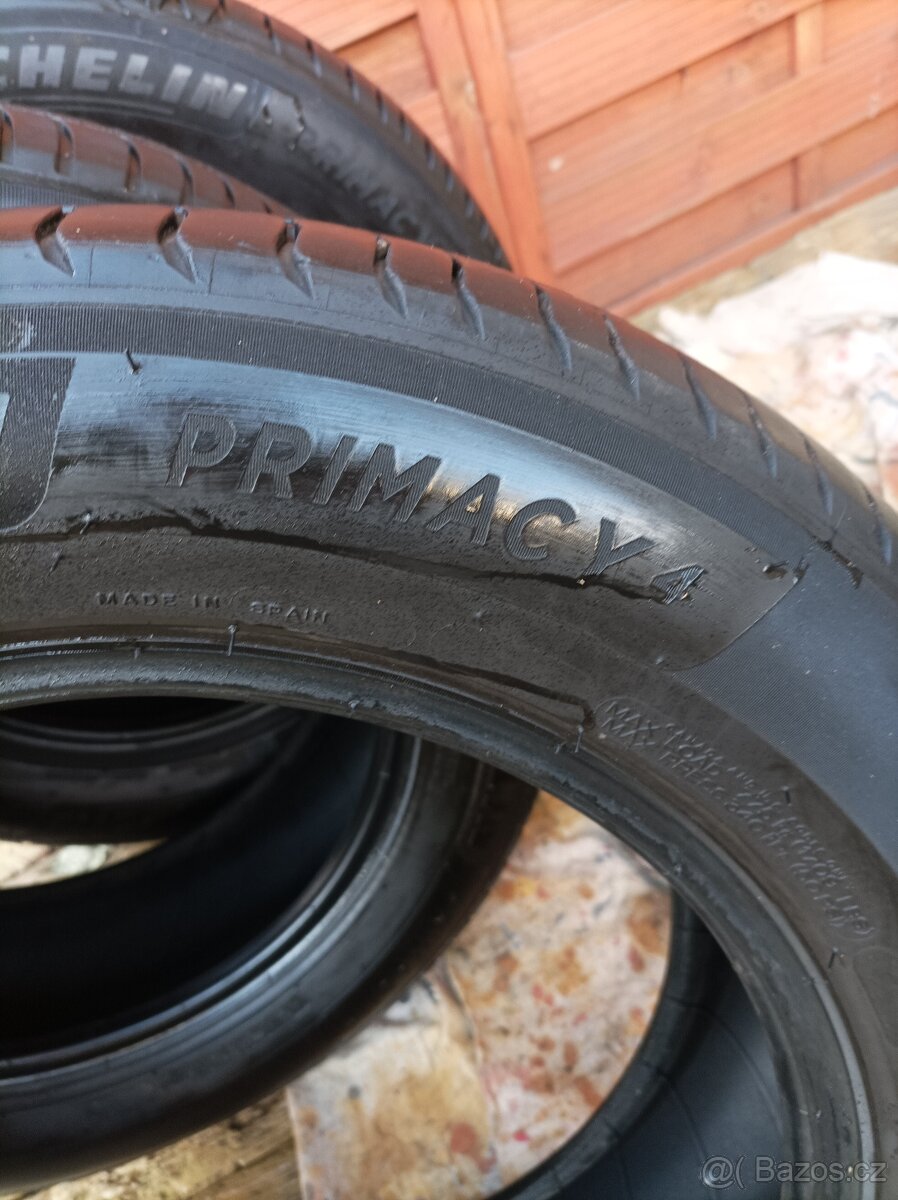 Prodám letní pneu Michelin Primacy 215/60/16 99H