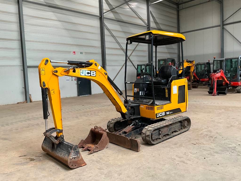 BAGR JCB 16 C-1