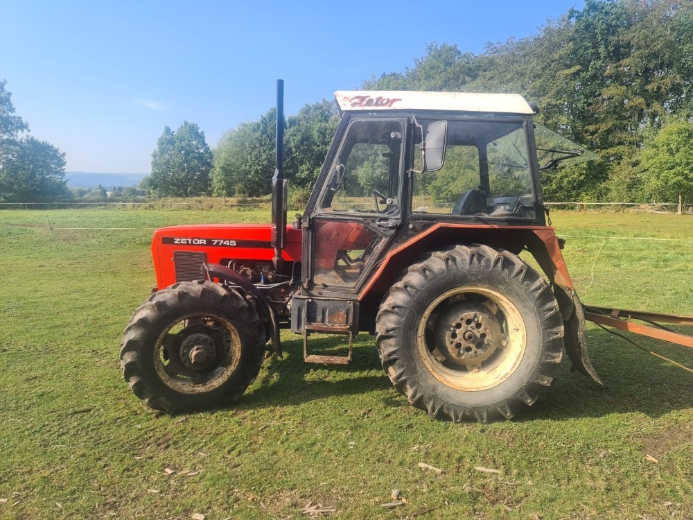 Traktor Zetor 7745