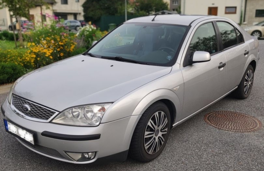 Ford Mondeo liftback benzín 1.8 81kW STK 10/2025