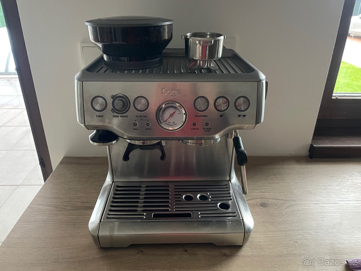 Kávovar SAGE Barista Express