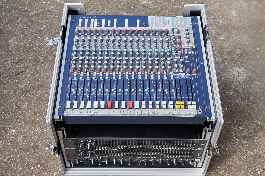 Mix Soundcraft FX16ii