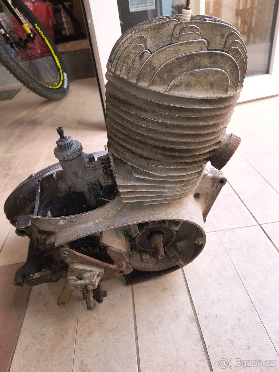 Motor Jawa 250/353