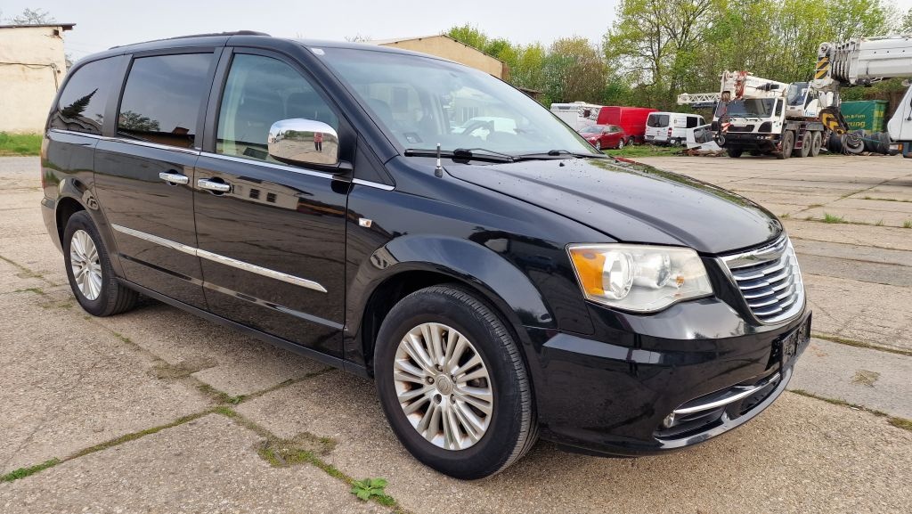 2014 Chrysler Town & Country, 3.6 Pentastar, Limited