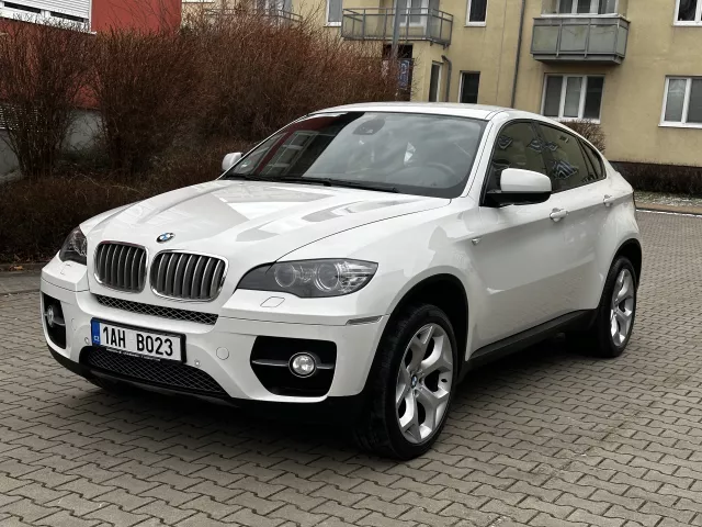 BMW X6 40d xDrive Xenon Kůže Navi Webasto ALU R20 Tažné 3,5t