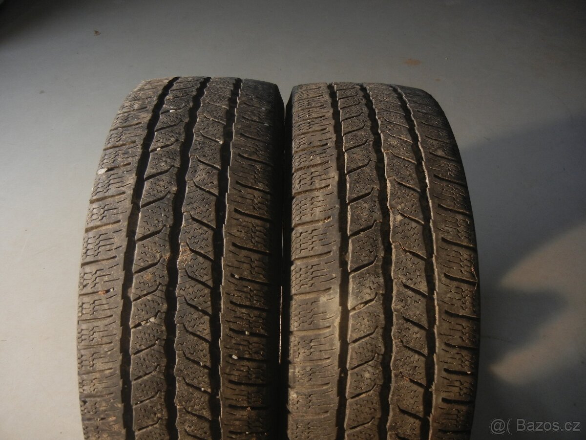 Zimní pneu Continental 215/65R15C