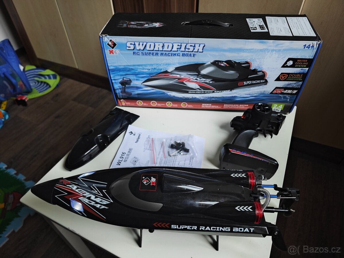 Závodní RC loď Brushless 60km/h pc5.500,-