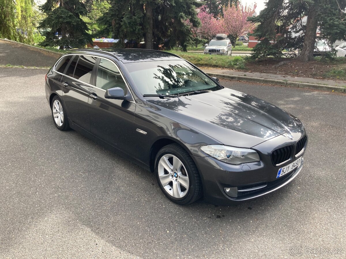 BMW Řada 5 F11 Touring 520D 120kW Manuál 6kvalt NAVIGACE