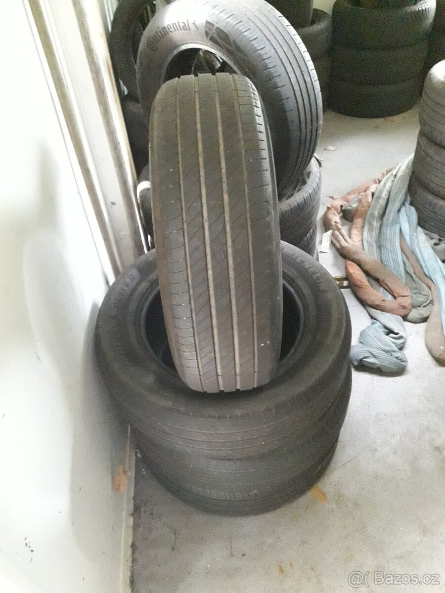 4x letní pneu 215/65 R17