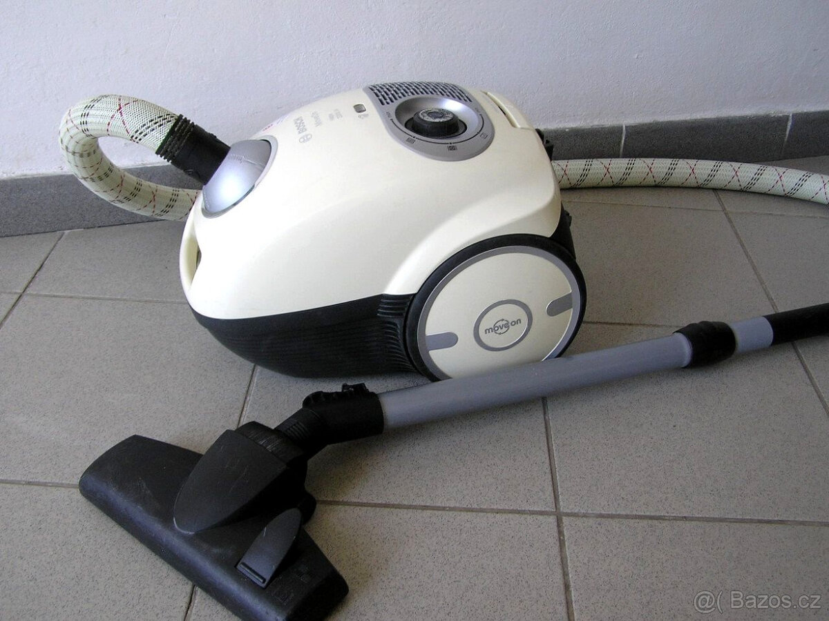 Vysavač BOSCH - 2200W