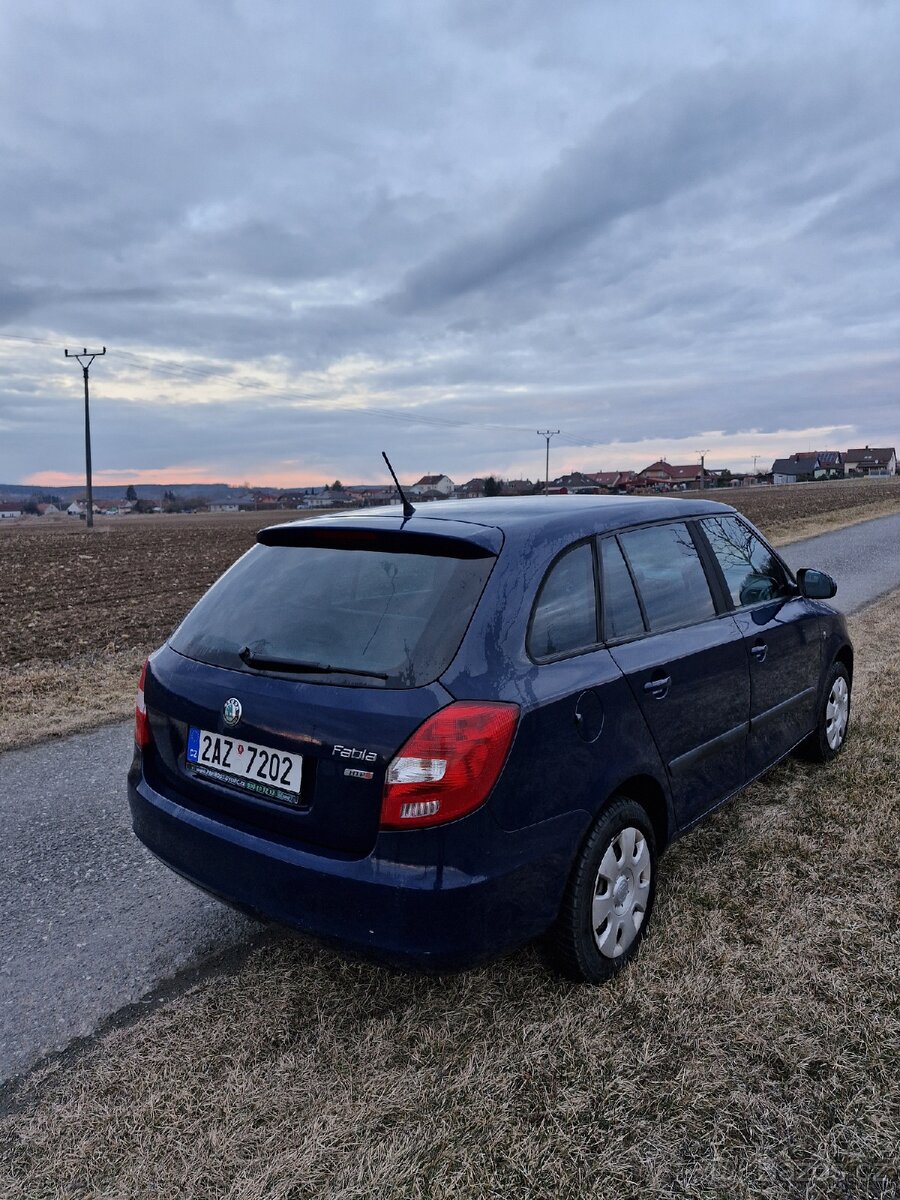 Škoda fabia kombi 2012