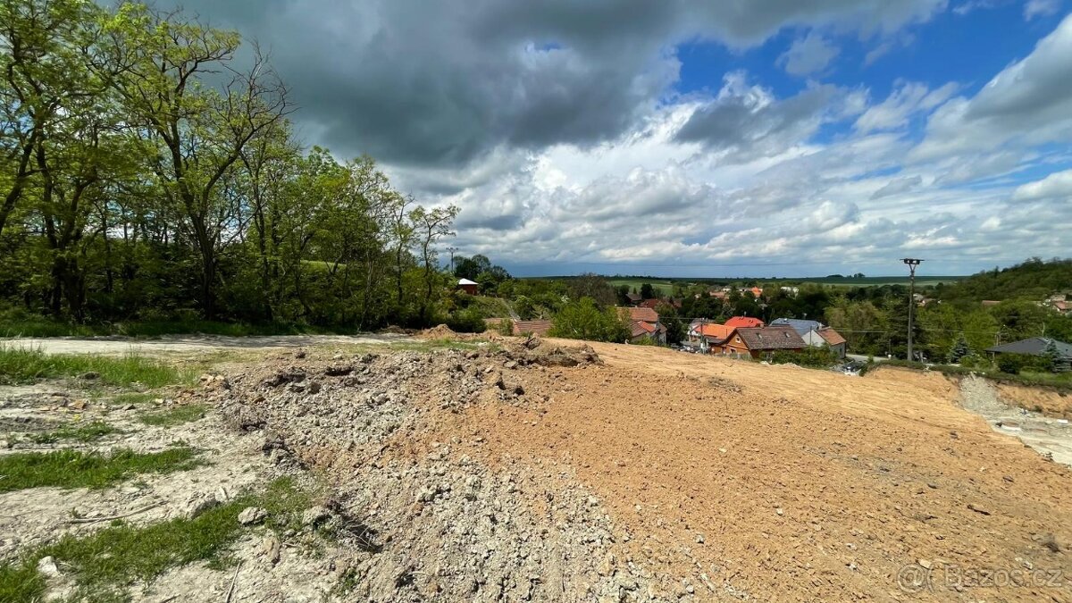 Prodej pozemku na stavbu RD.