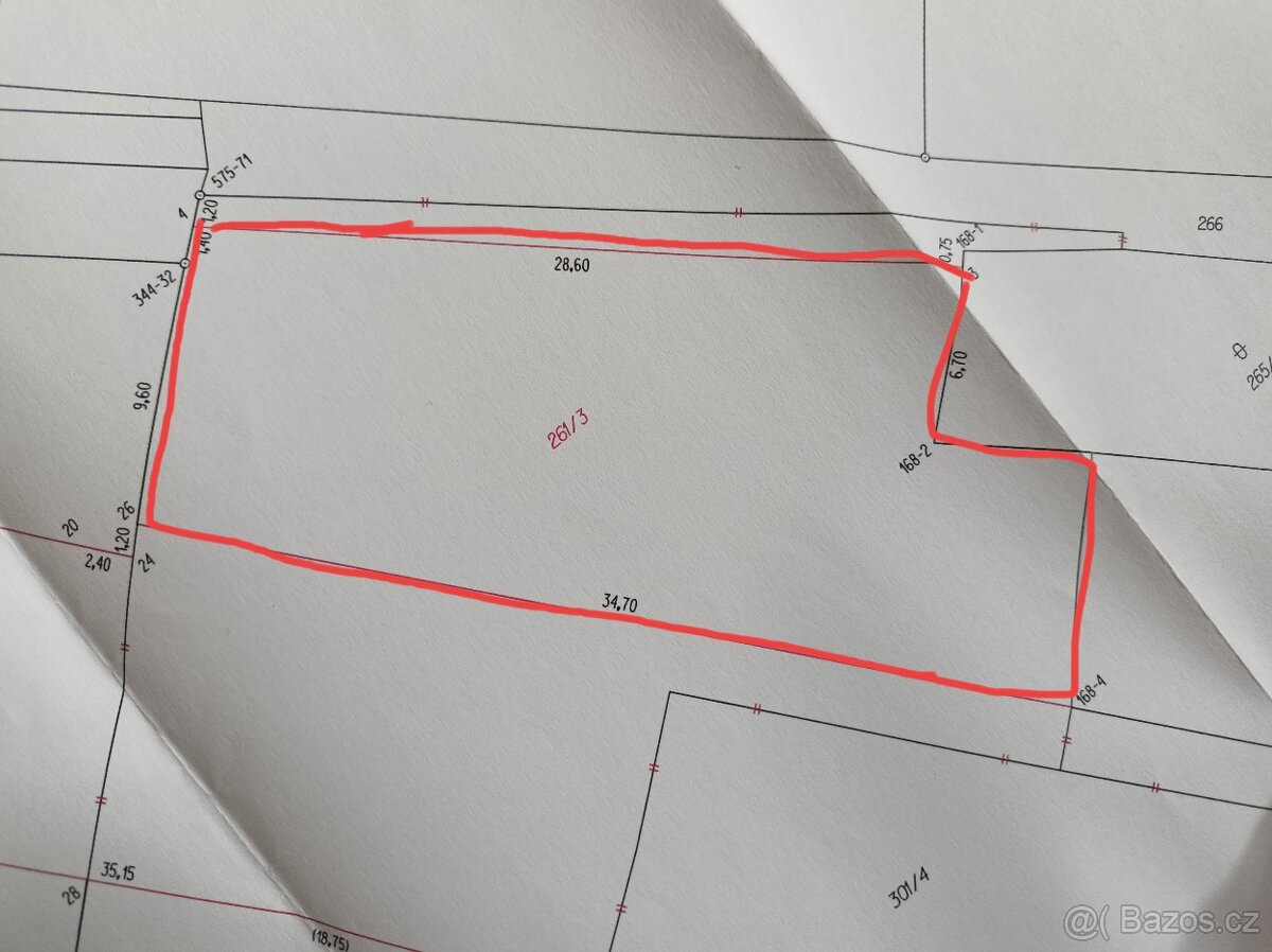 Stavební pozemek 429m Adamov + projekt